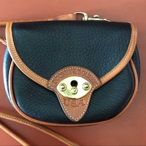 Vintage Dooney and Bourke crossbody